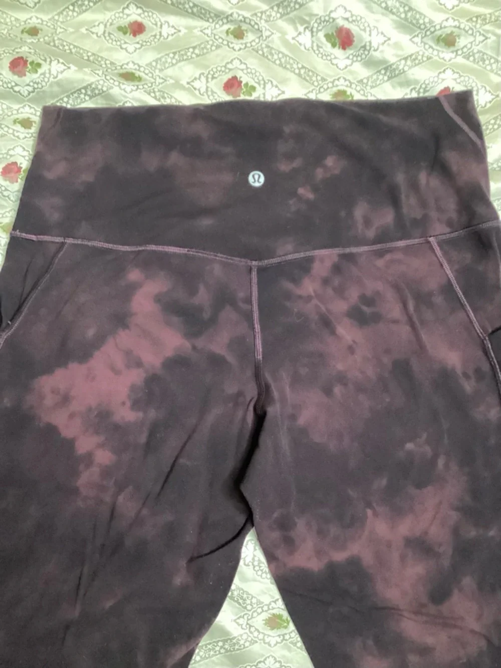 Lululemon Tie-Dye High-Waist Leggings - Plum/Black 12 - Picture 3 of 9